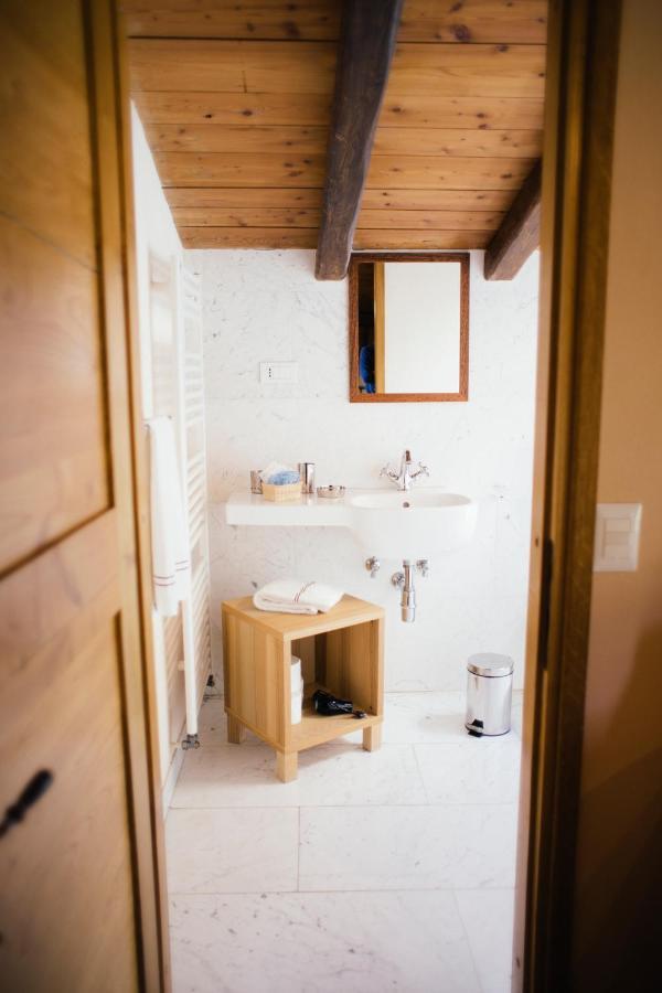 Agriturismo La Burlanda ฟอสดิโนโว ภายนอก รูปภาพ