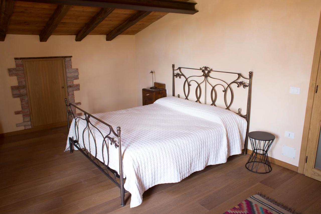 Agriturismo La Burlanda ฟอสดิโนโว ภายนอก รูปภาพ