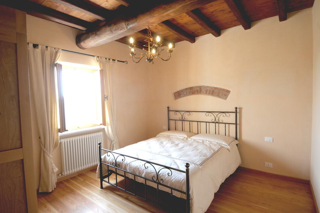 Agriturismo La Burlanda ฟอสดิโนโว ภายนอก รูปภาพ