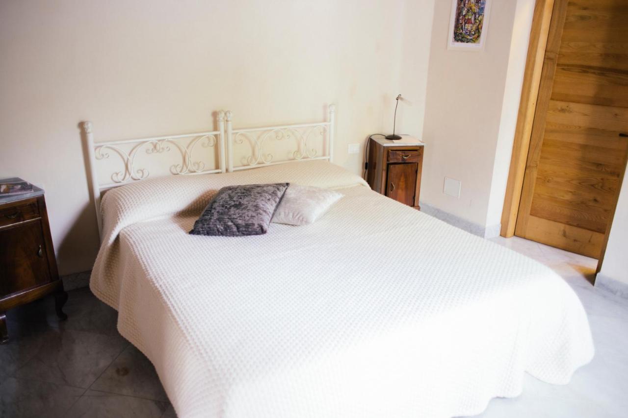 Agriturismo La Burlanda ฟอสดิโนโว ภายนอก รูปภาพ